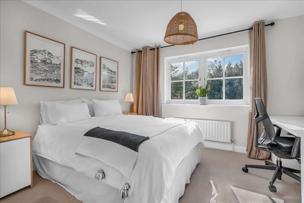 Property Image b2d3adf2-d5e8-4fa8-b6d8-e057f61ca49b