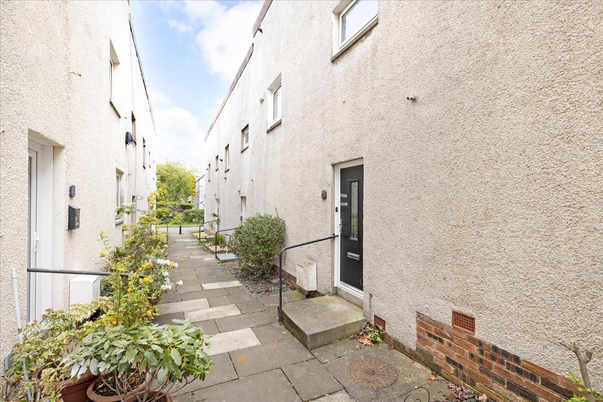 Property Image b2db94af-27d3-42c1-8cc8-ab90c5a7ca6b