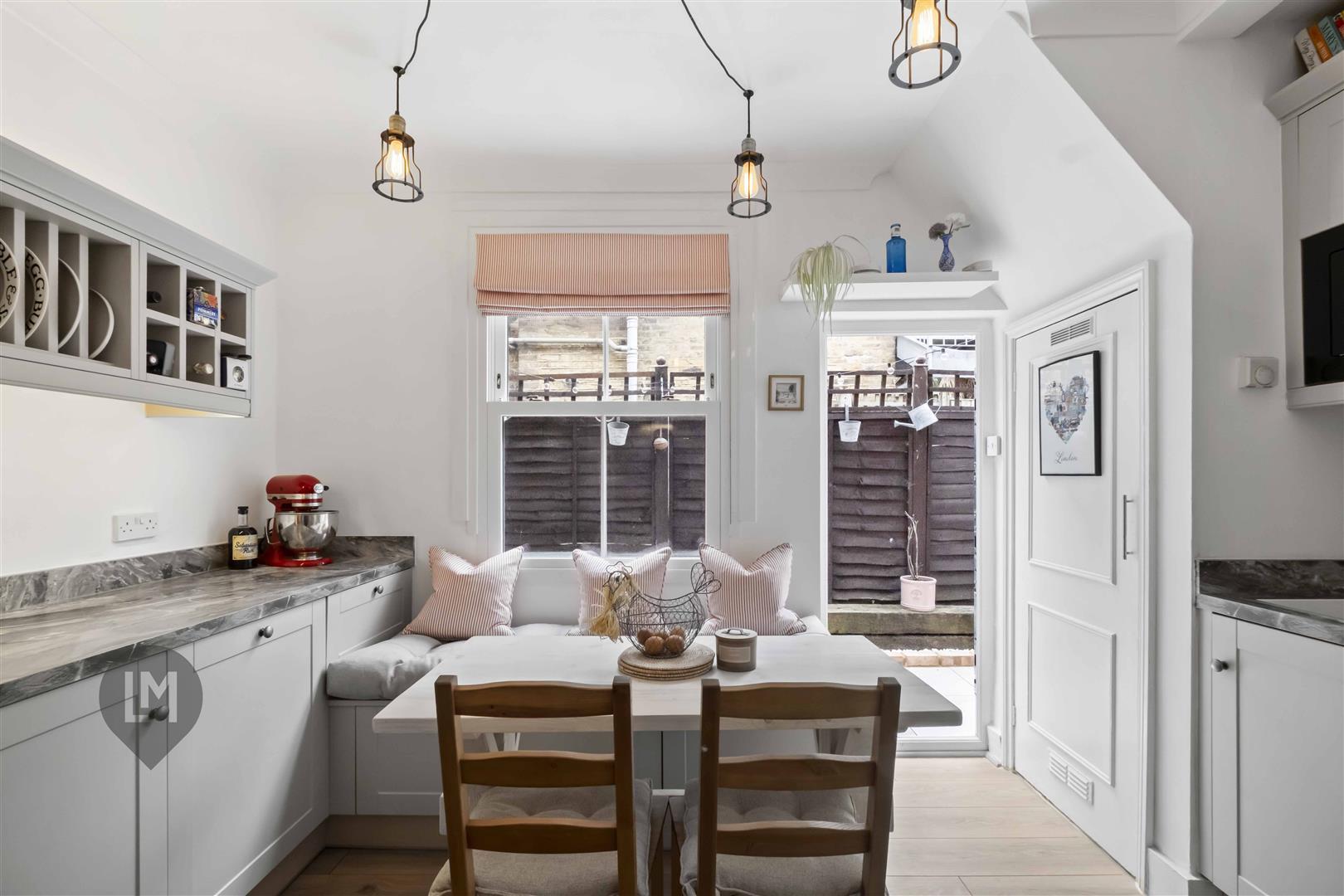 Property Image b2e57bdc-7c56-4eb9-b8ed-1941611993cf