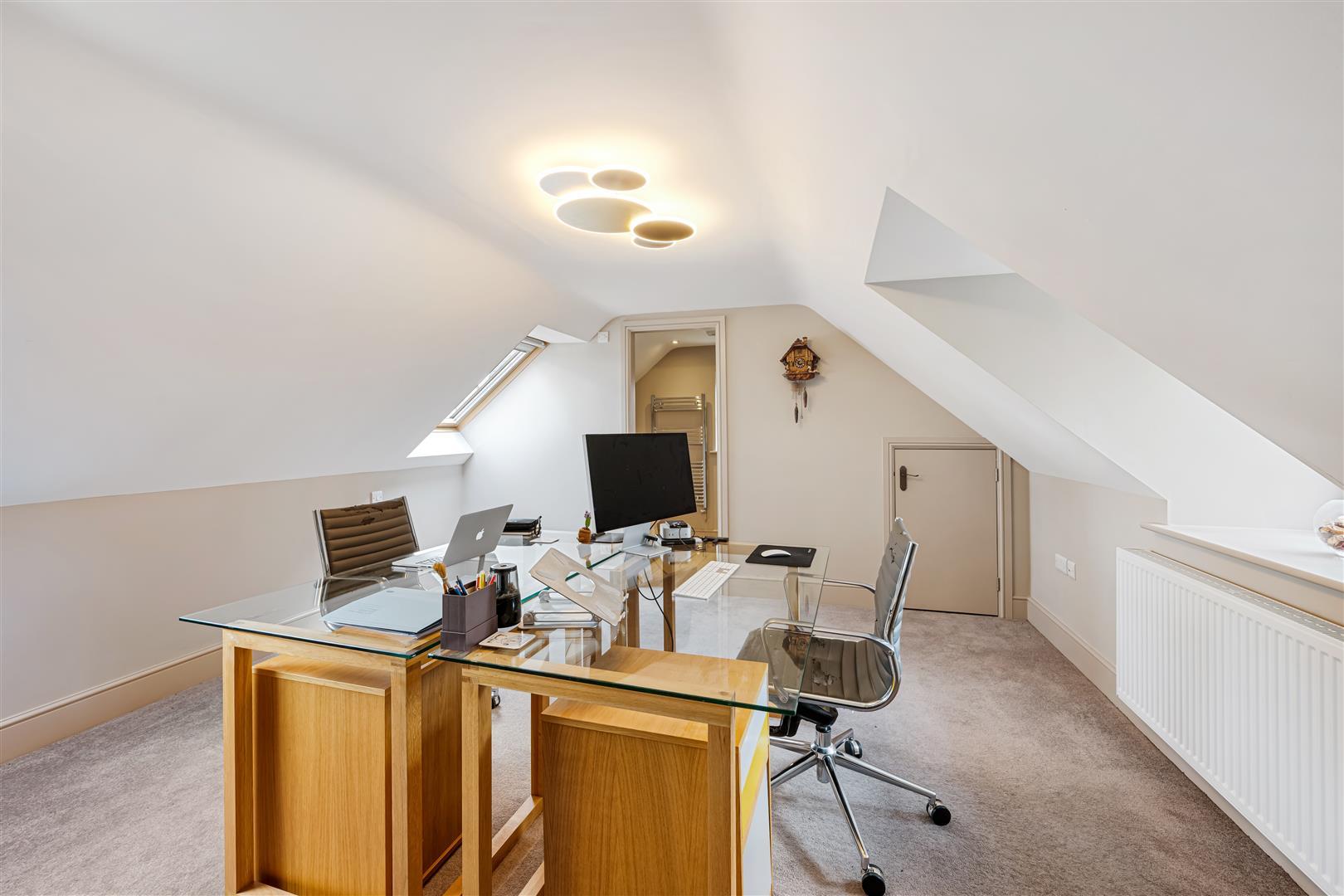 Property Image b2e8d72a-067f-48b1-8b66-52dbd15d57fc
