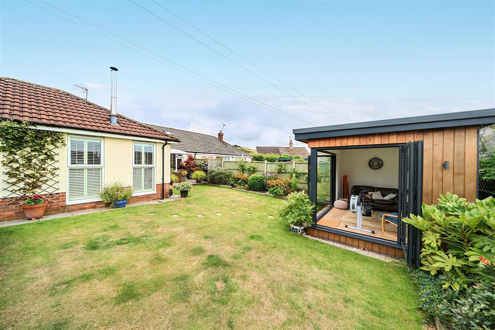Property Image b2f54dde-80dc-49f1-97f9-d06d85163700