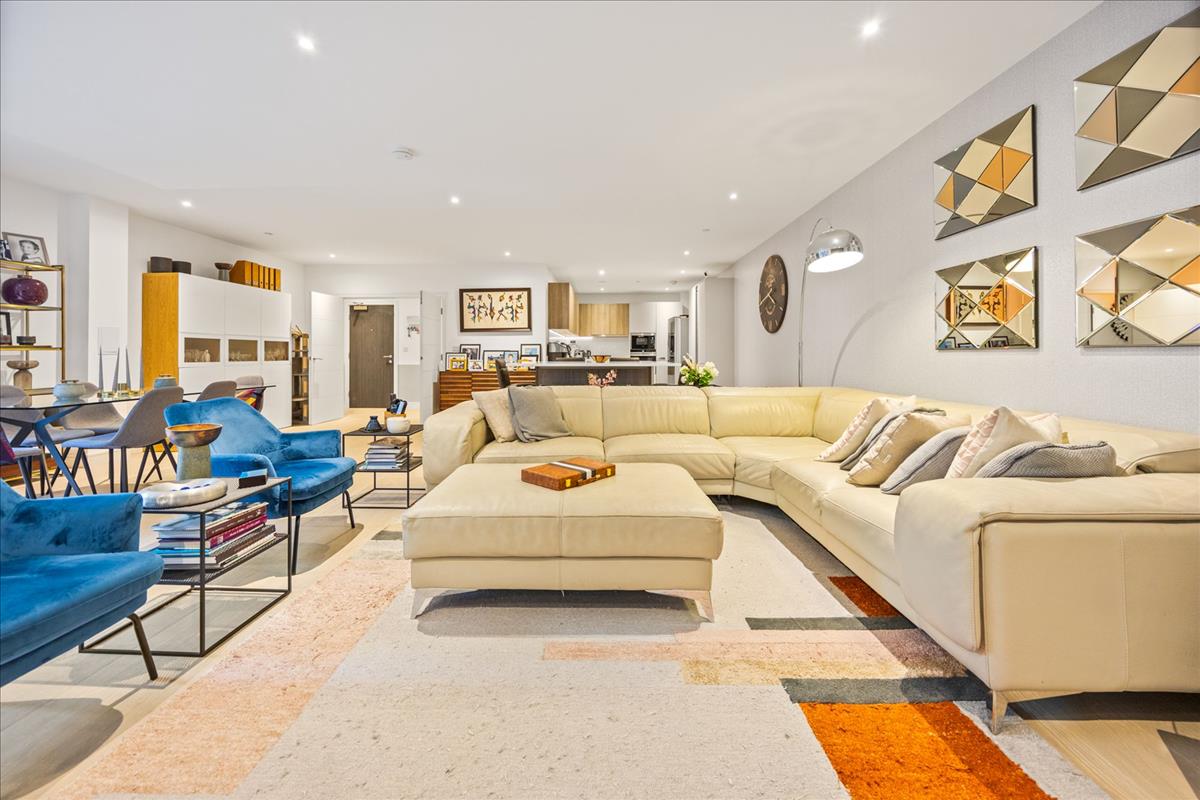 Property Image b2f7363f-ebf4-4343-b308-e3685bce6c79