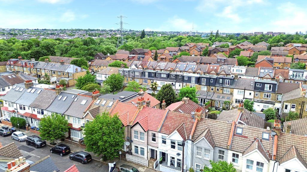 Property Image b2fe18e0-b665-47a4-939c-d9d3d200a7f7