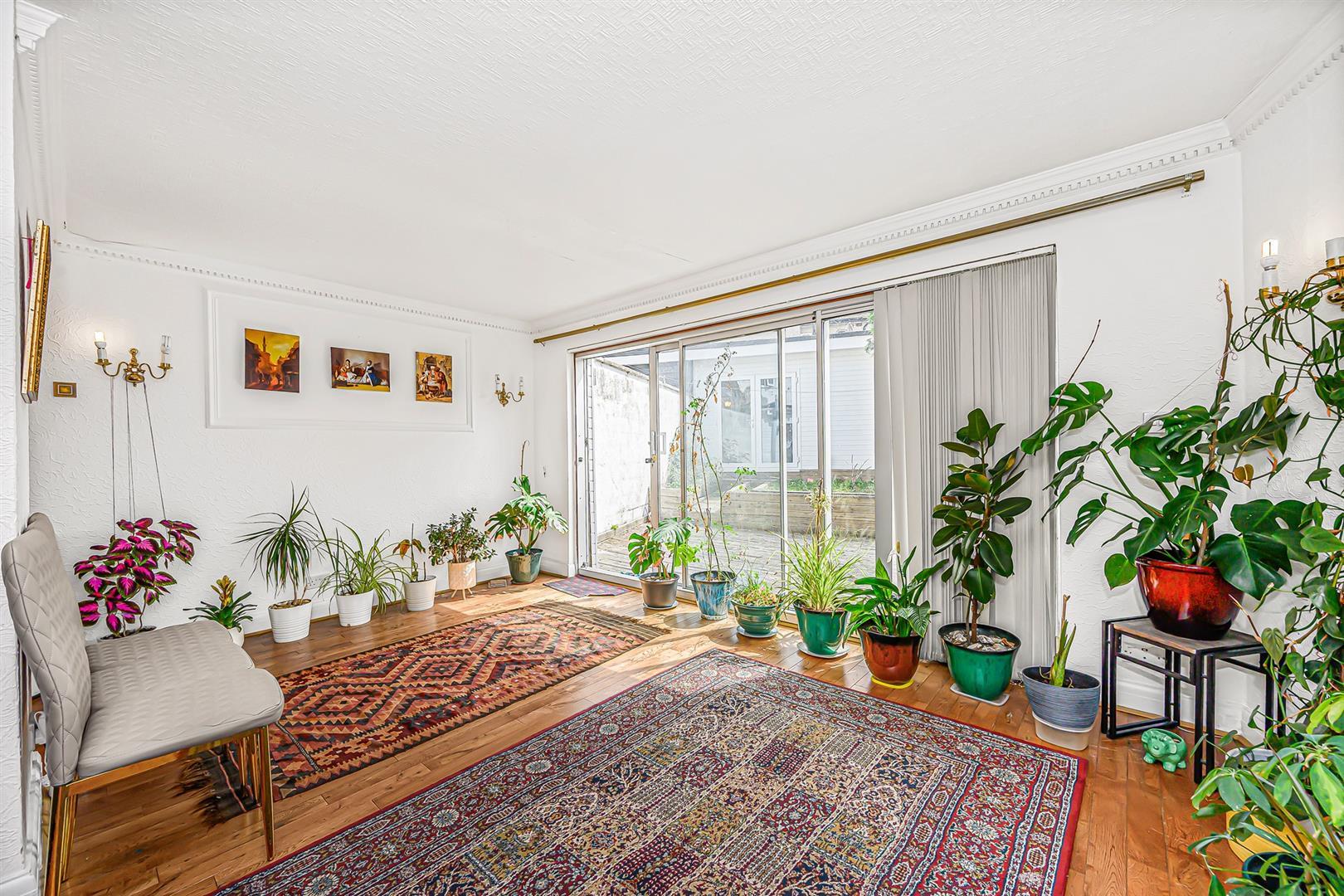 Property Image b307b4fb-0aef-4b4d-a9af-4a5fc295d7c5