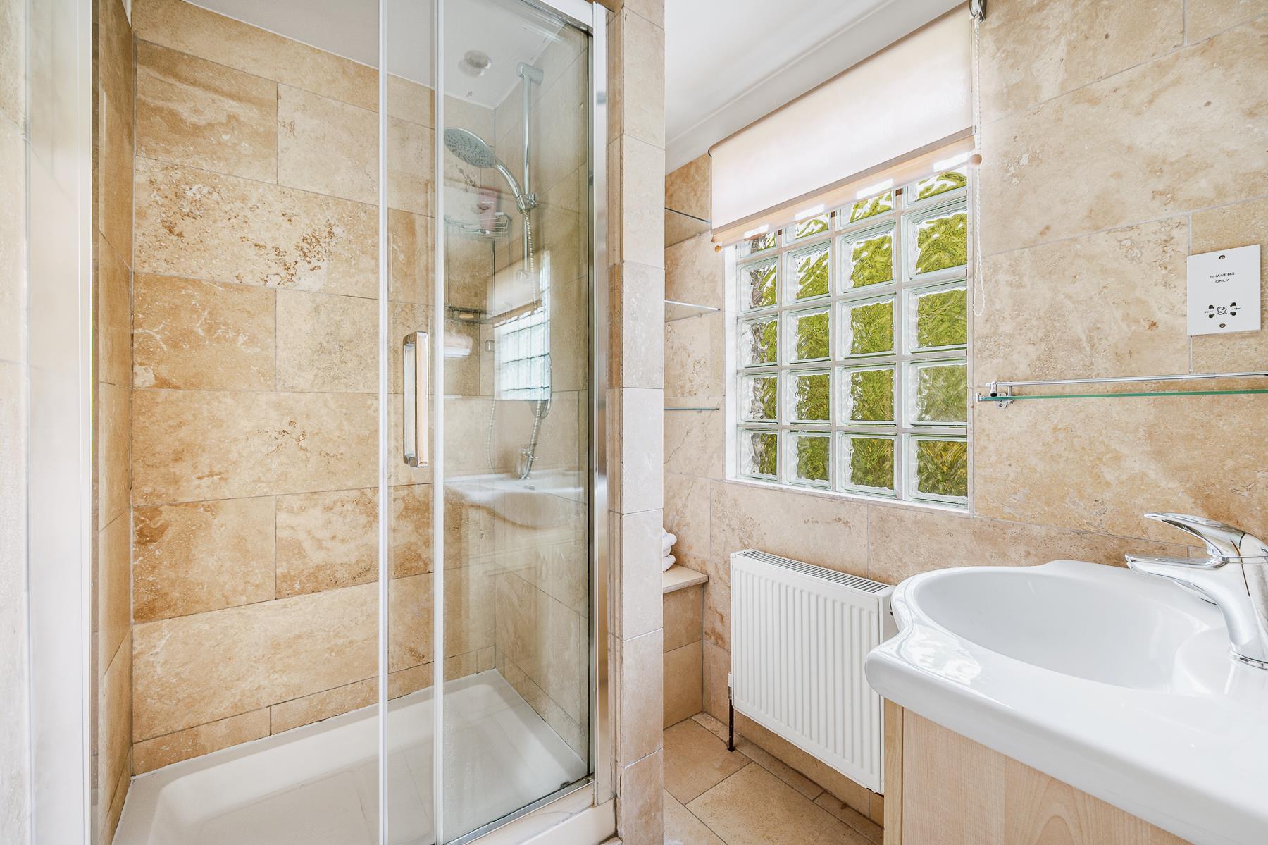 Property Image b3193060-2de4-4792-be63-6827b70472d6