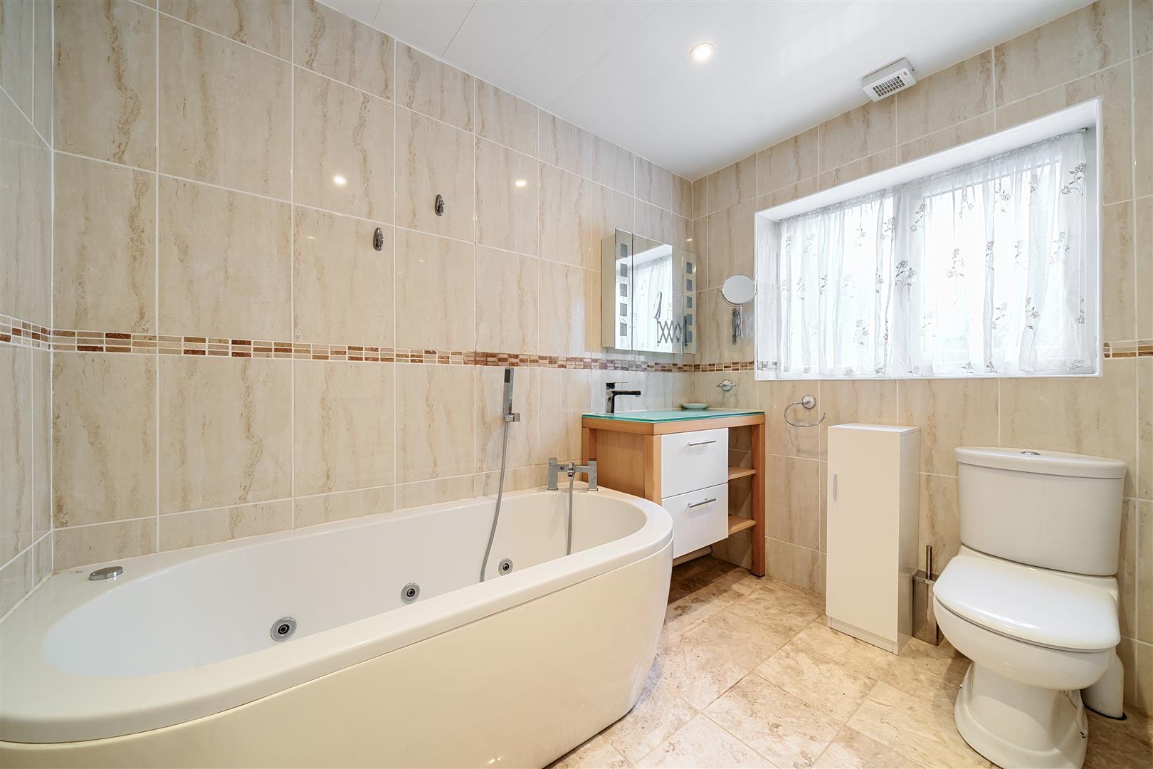 Property Image b32514f1-8fe8-447d-824b-198fba2d3b77