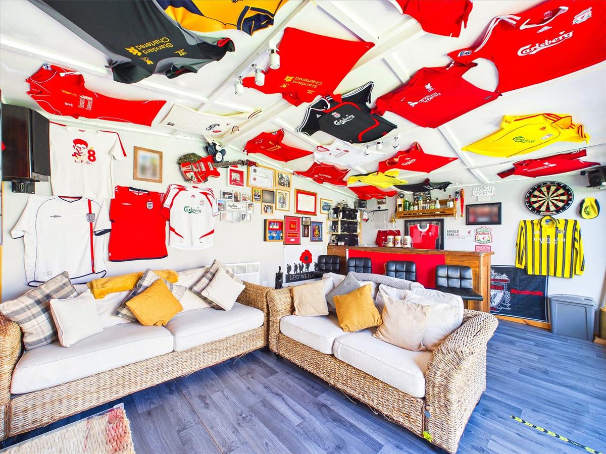 Property Image b32b6a2a-7a16-4ee6-a1d9-40d9d10d6364