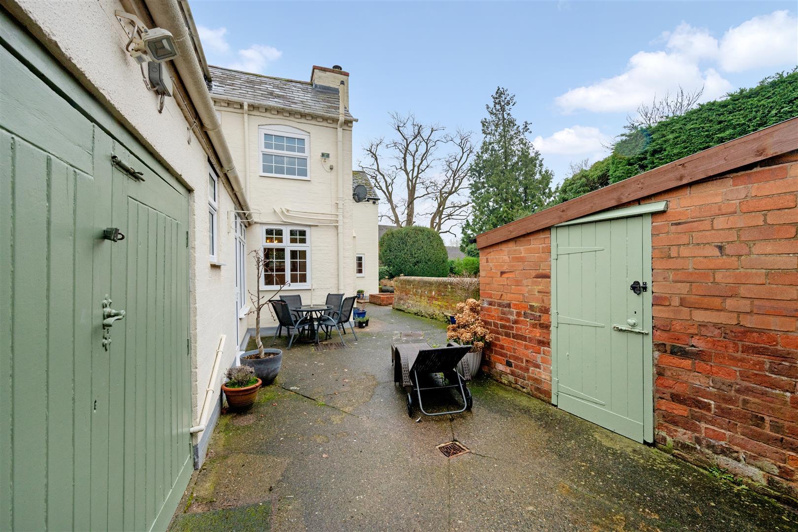 Property Image b32d6676-41b3-4041-b7b0-358813b4af48