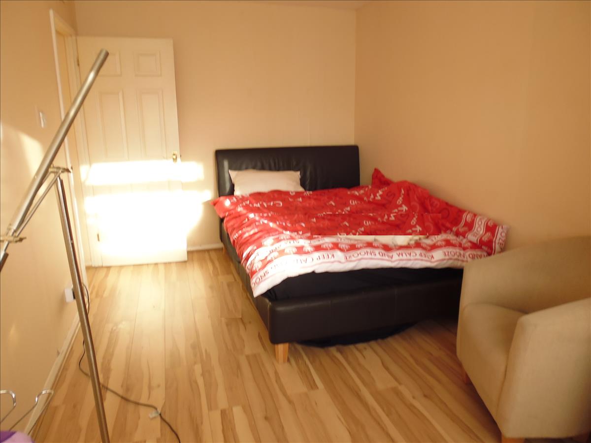 Property Image b32df1b0-88b2-4413-a318-0a091b519687