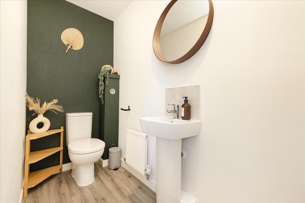 Property Image b33bd805-0762-45cf-aa70-3ed4fc6c1669