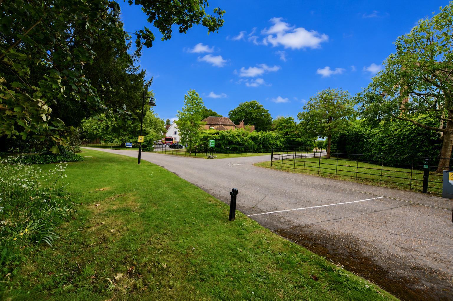 Property Image b356d0a3-34e0-46a1-8d2e-6905311941bb