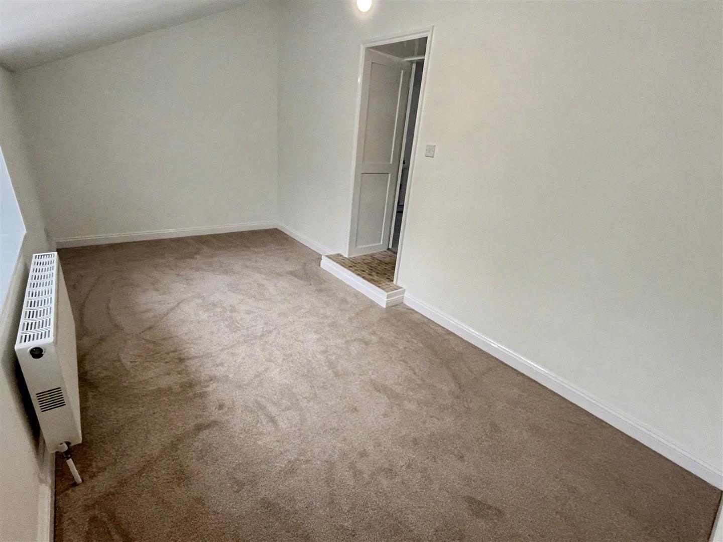 Property Image b359456f-0a96-4a54-931f-3fcebc08e2c5
