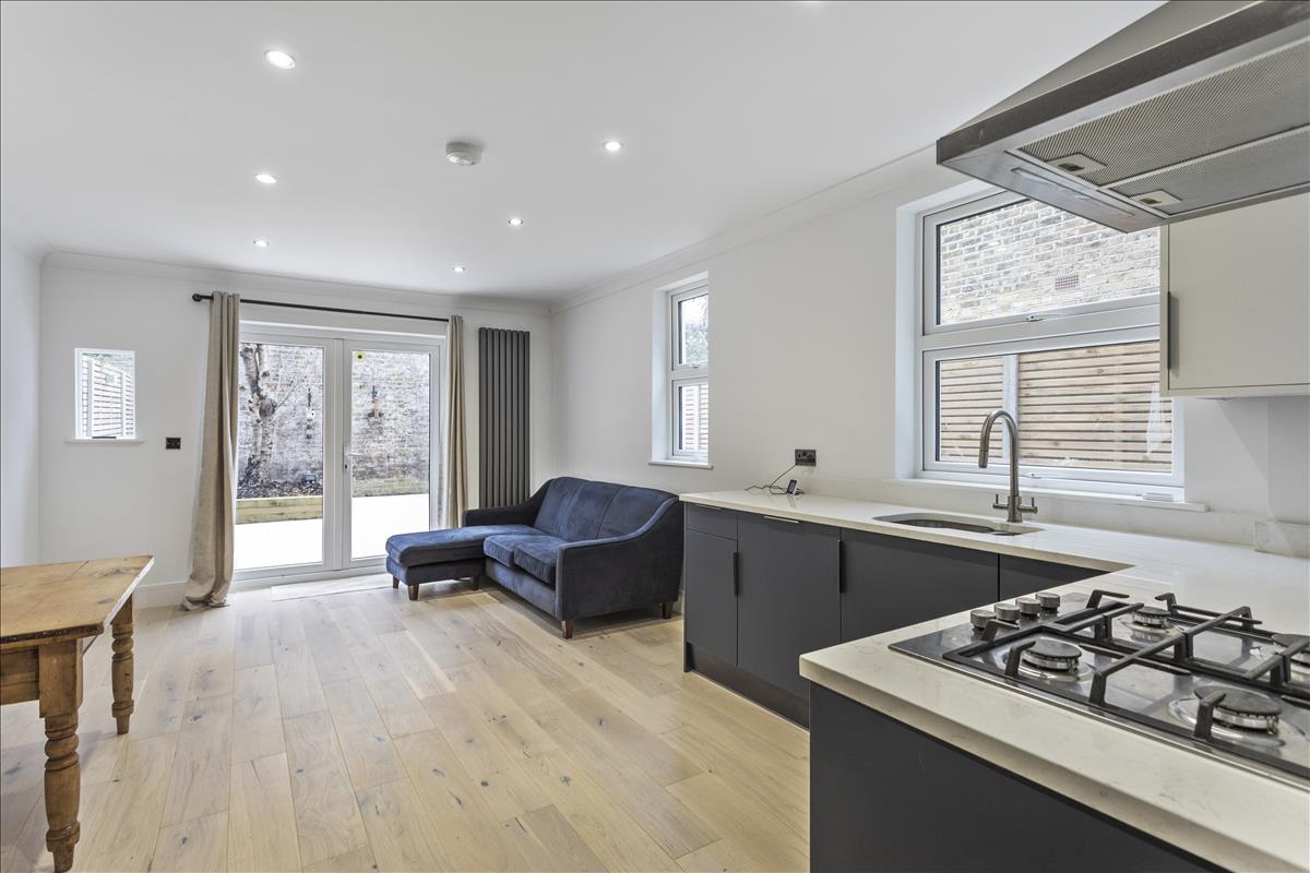 Property Image b3673624-f78f-4849-b2d3-1ee5f6ce7f0a
