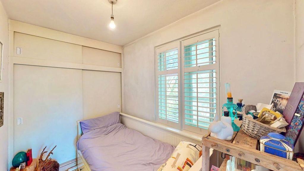 Property Image b36a1a49-dc16-4f05-aac7-7dd6c9de4054