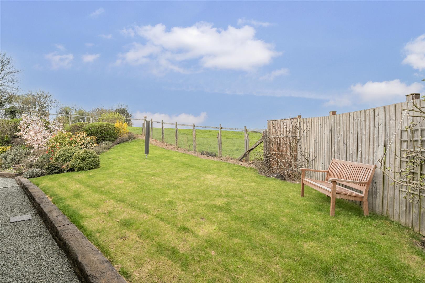 Property Image b36f75a4-3f2d-46fd-8f56-af4f3179988d