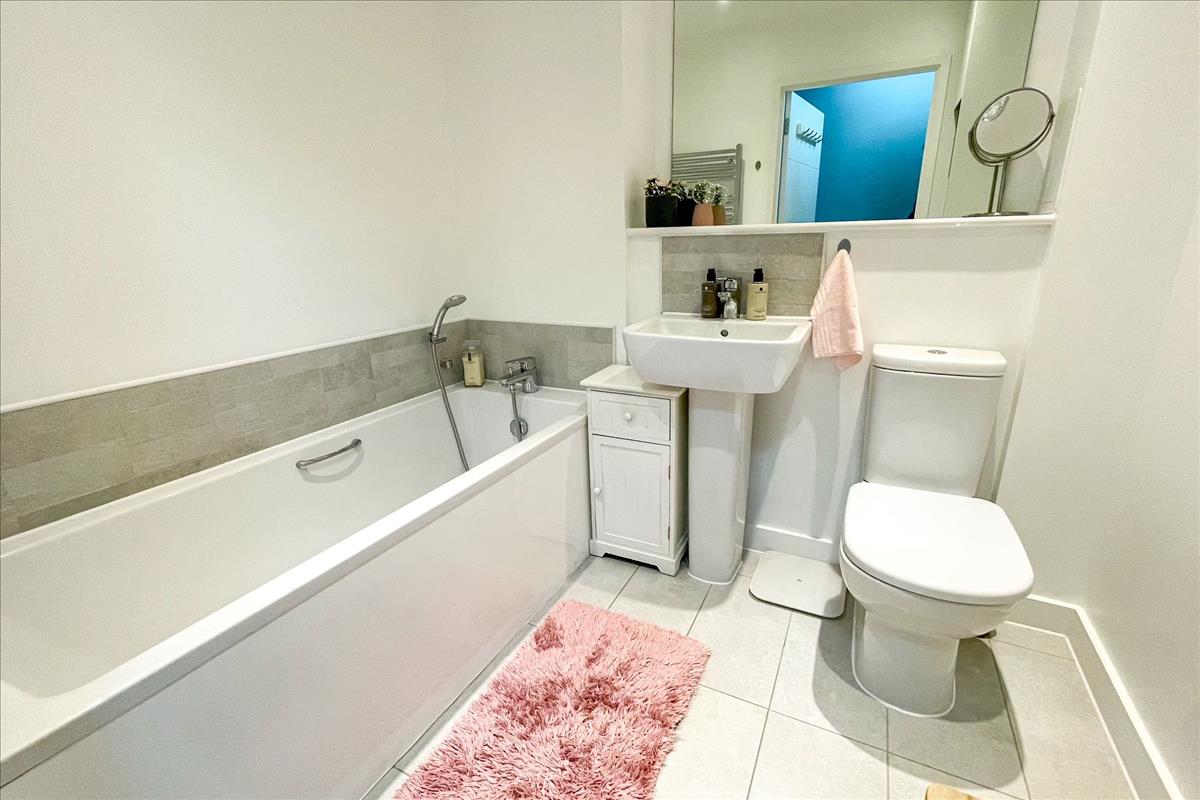 Property Image b379636e-80dc-4cd9-b6fc-37f3d0432afe