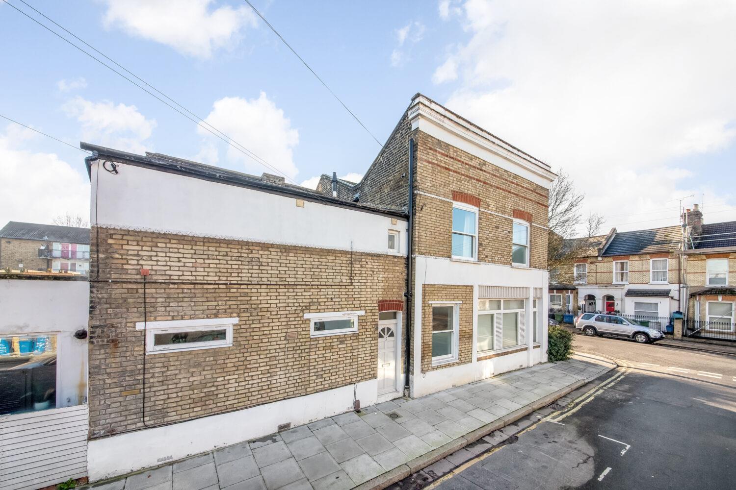 Property Image b37ddaff-08b2-46b8-8c14-4efdf4e67fcb
