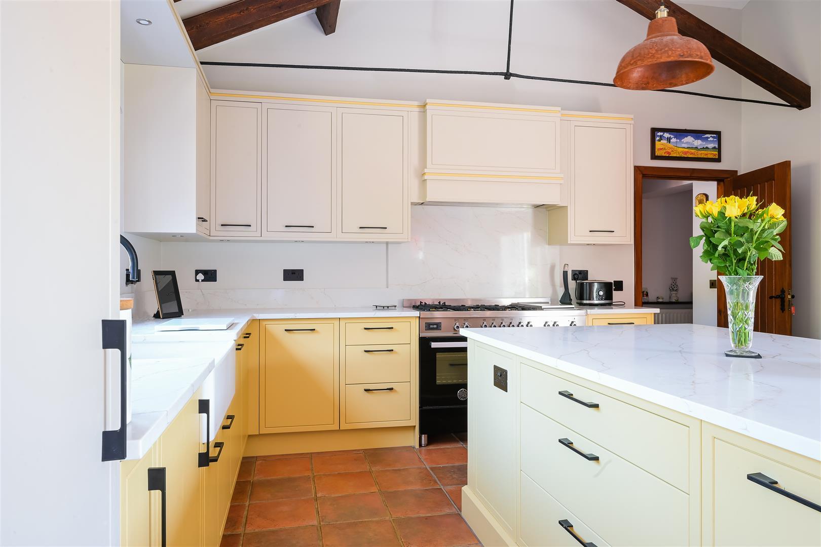 Property Image b381697e-8435-4818-9280-4f7e51a8c786