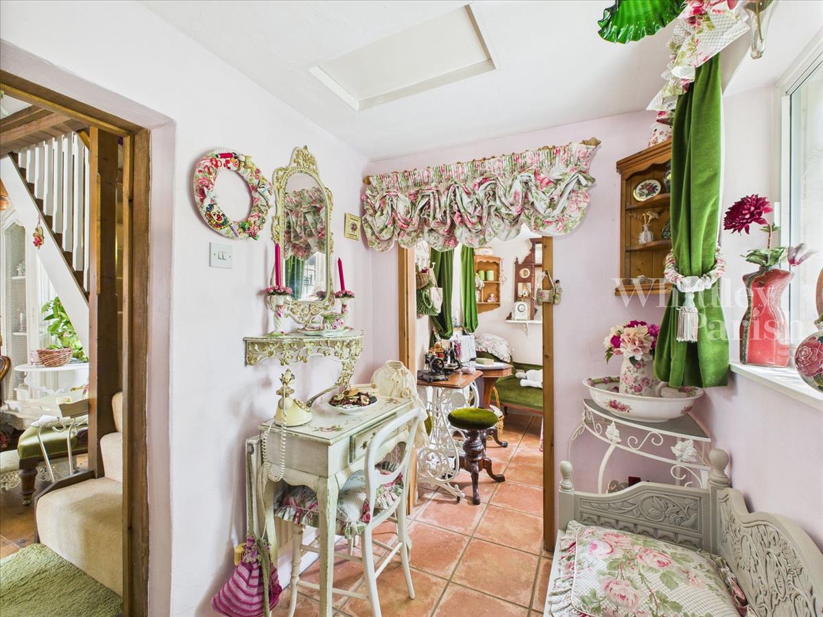 Property Image b38407b0-1c2b-46a4-835b-8ae56102ca5a