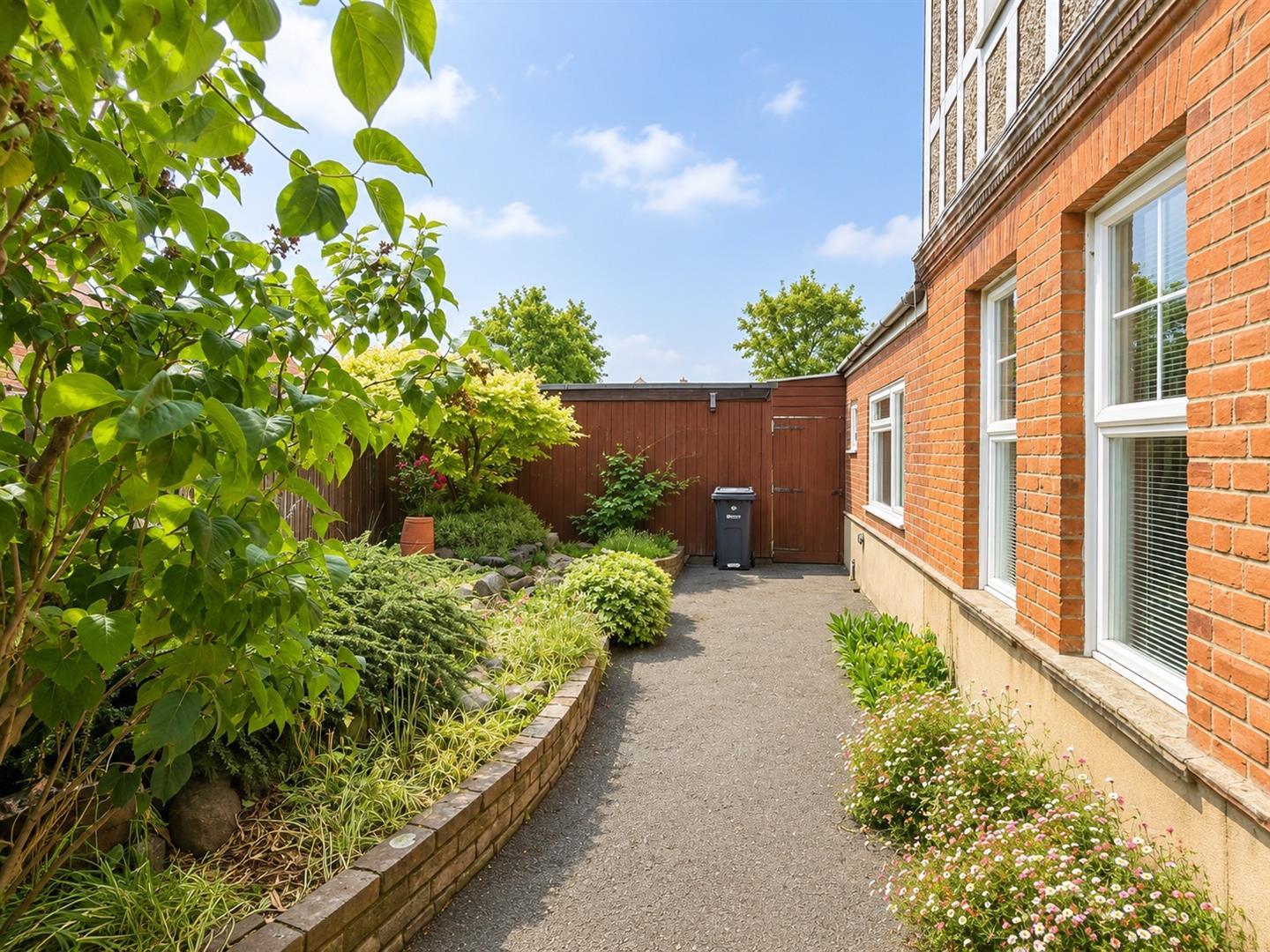 Property Image b38dfebe-ef4b-4c3a-8d9a-542e6fcce098