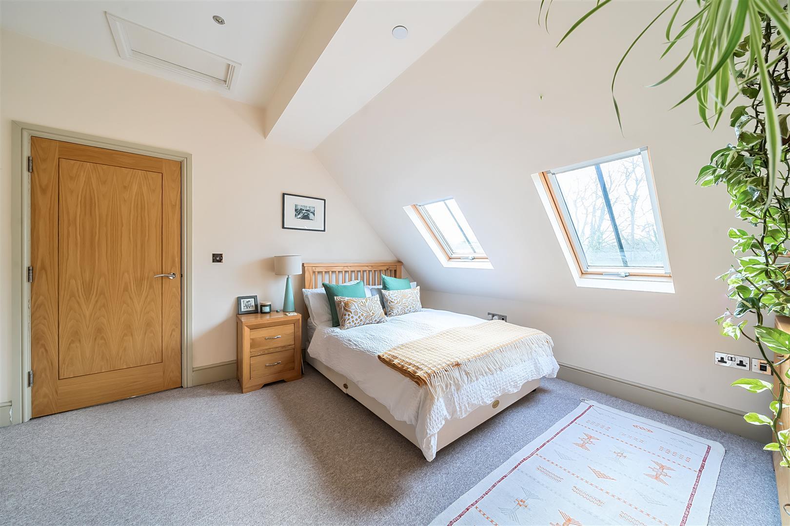 Property Image b39084ef-1182-43cf-90c5-0c5c07133c83