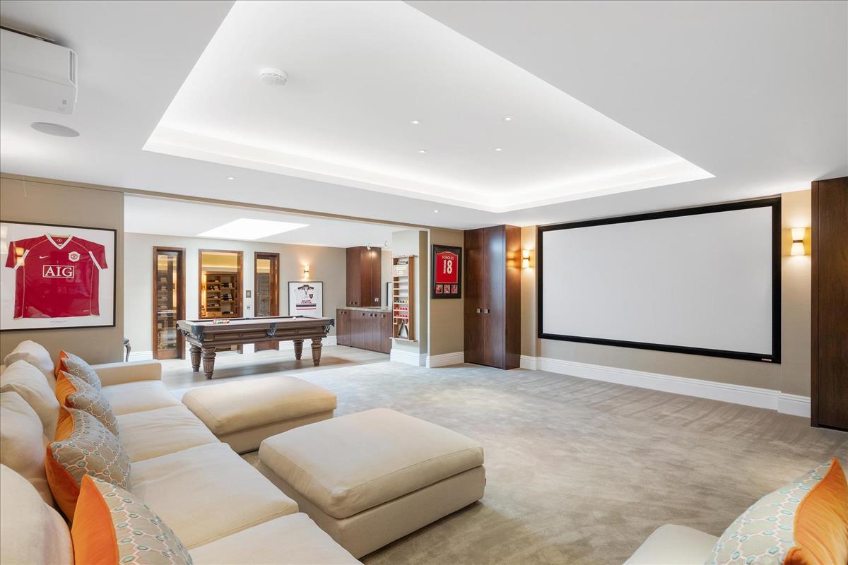 Property Image b393bde5-c843-48a7-b339-3e781f5a6fb4