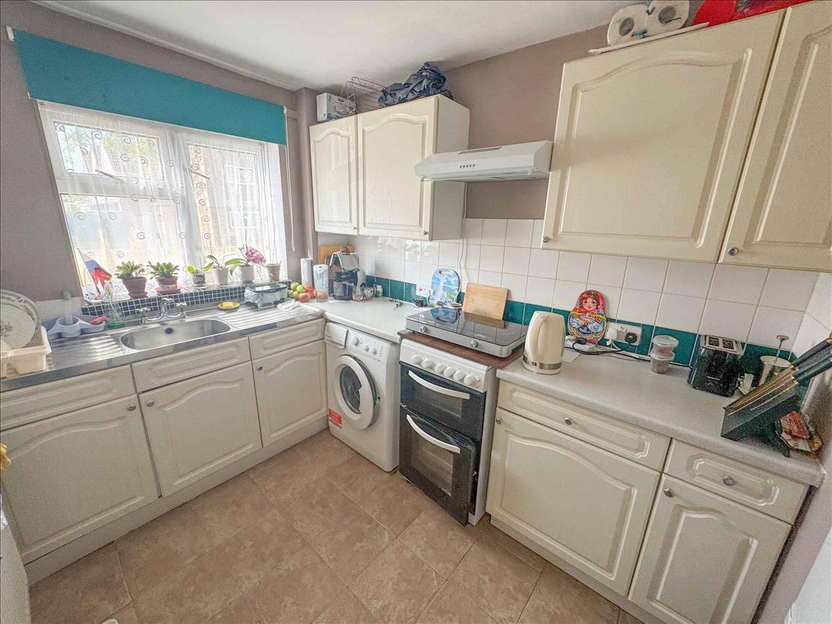 Property Image b394daf8-6eeb-41a3-a47f-e01a7f333e18