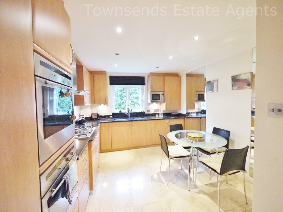 Property Image b39e6977-94e9-4e2d-84dd-9cfb53a2f1d1