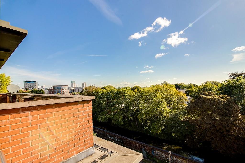 Property Image b3c645b9-49dd-4c4e-a6a2-69195ee1773d