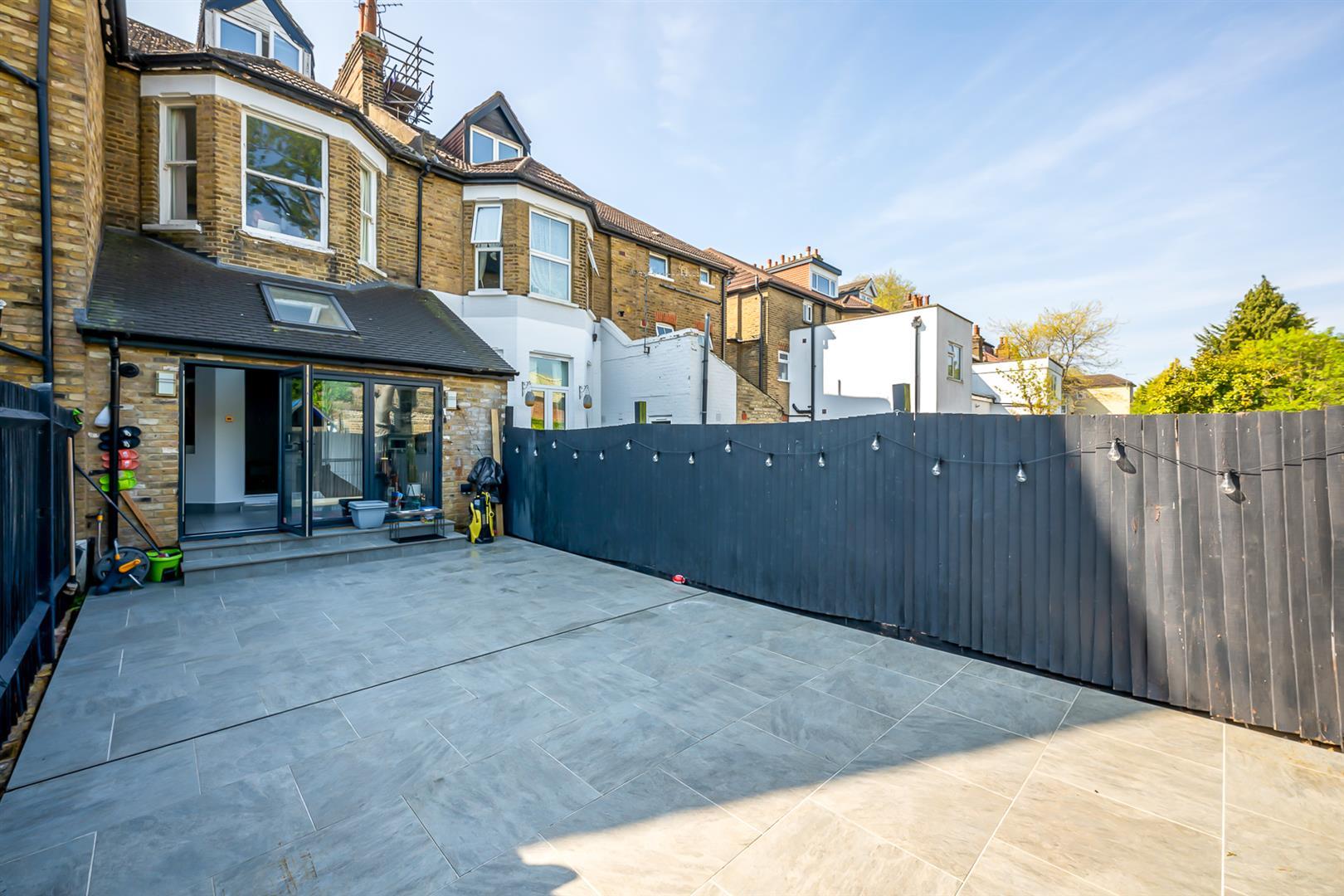 Property Image b3d6c364-adb4-4f10-a02a-ca96233d48a0
