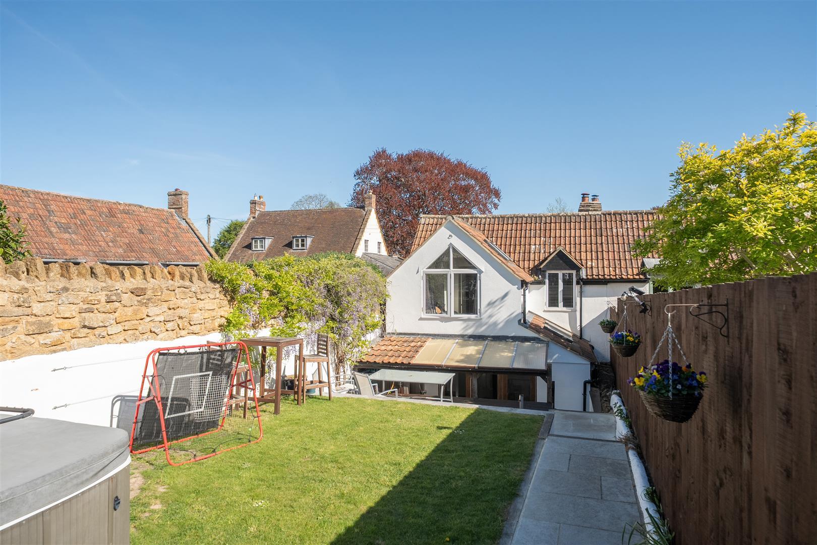 Property Image b3e0f8c3-52ec-4b54-bc07-ffc2818eef53