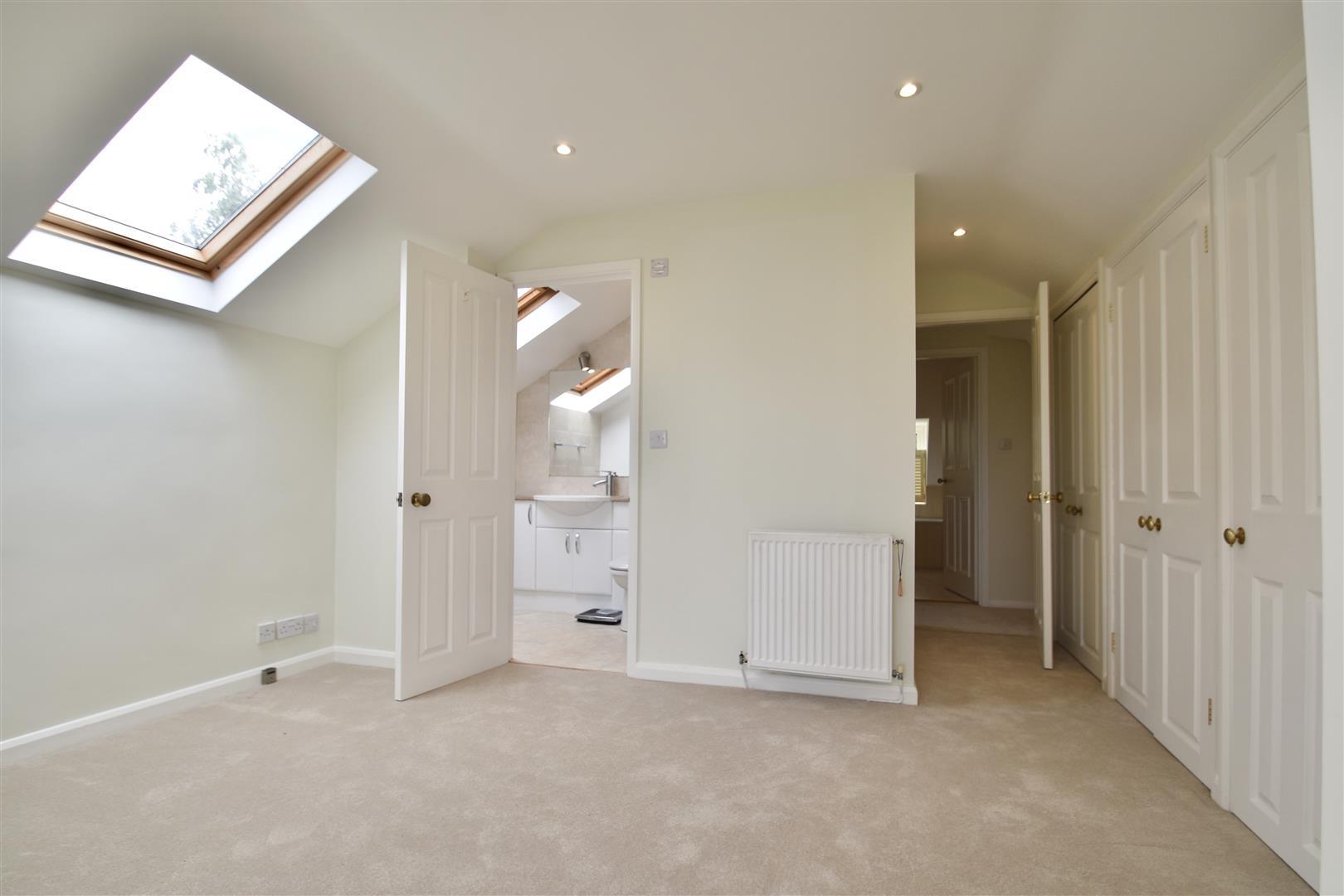 Property Image b3f353cd-62a2-482f-8b69-10a5259fc44a
