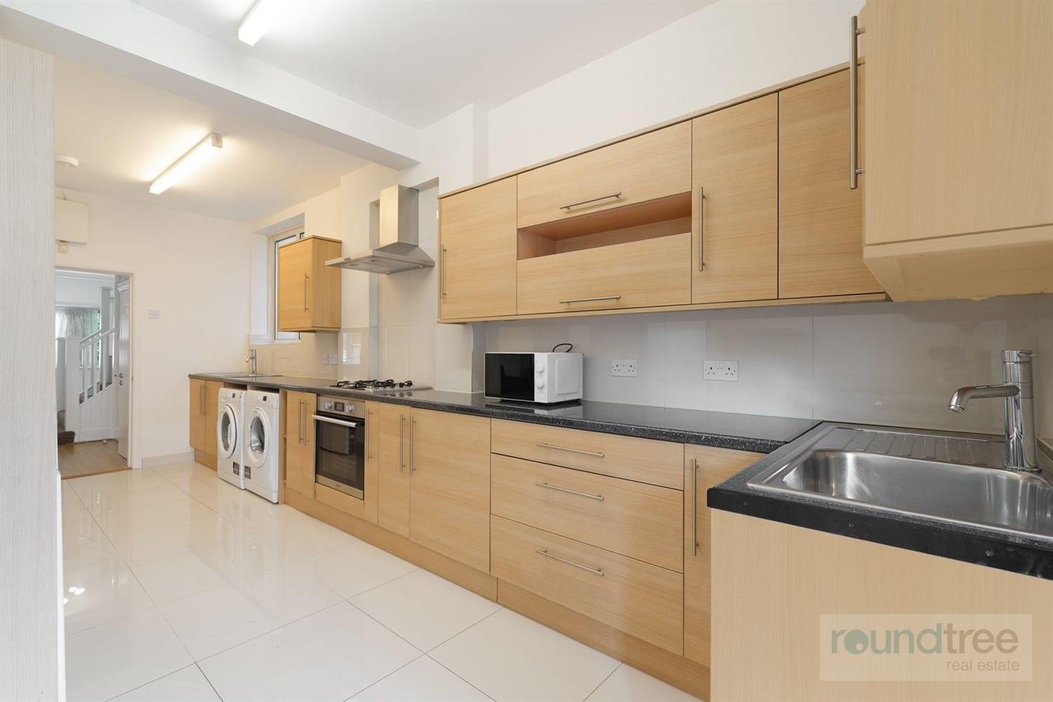 Property Image b3f920b4-864e-43db-8bf6-72cdab2a7ce7