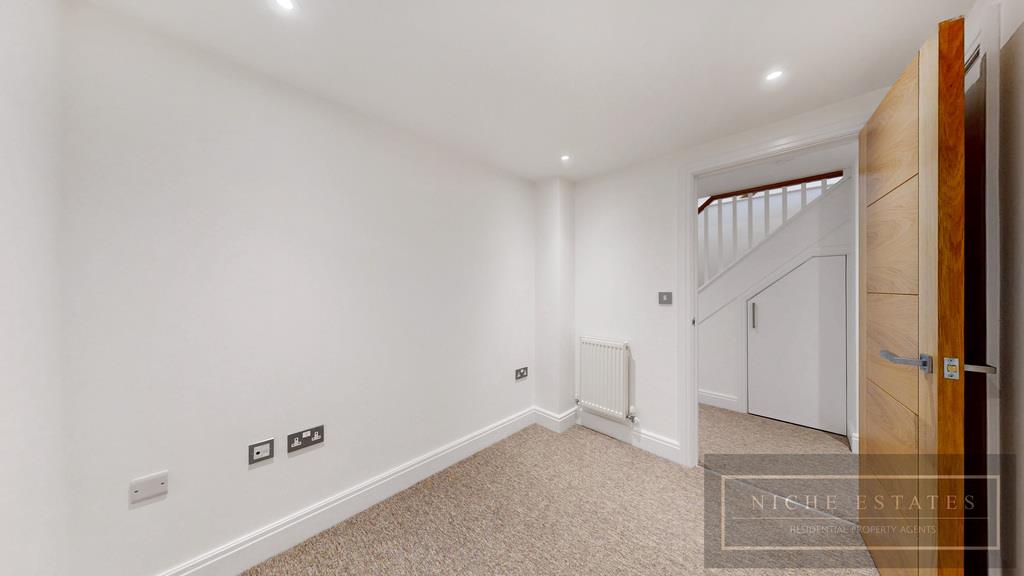 Property Image b3fa2552-108b-4d58-8d6f-c41293d44b26