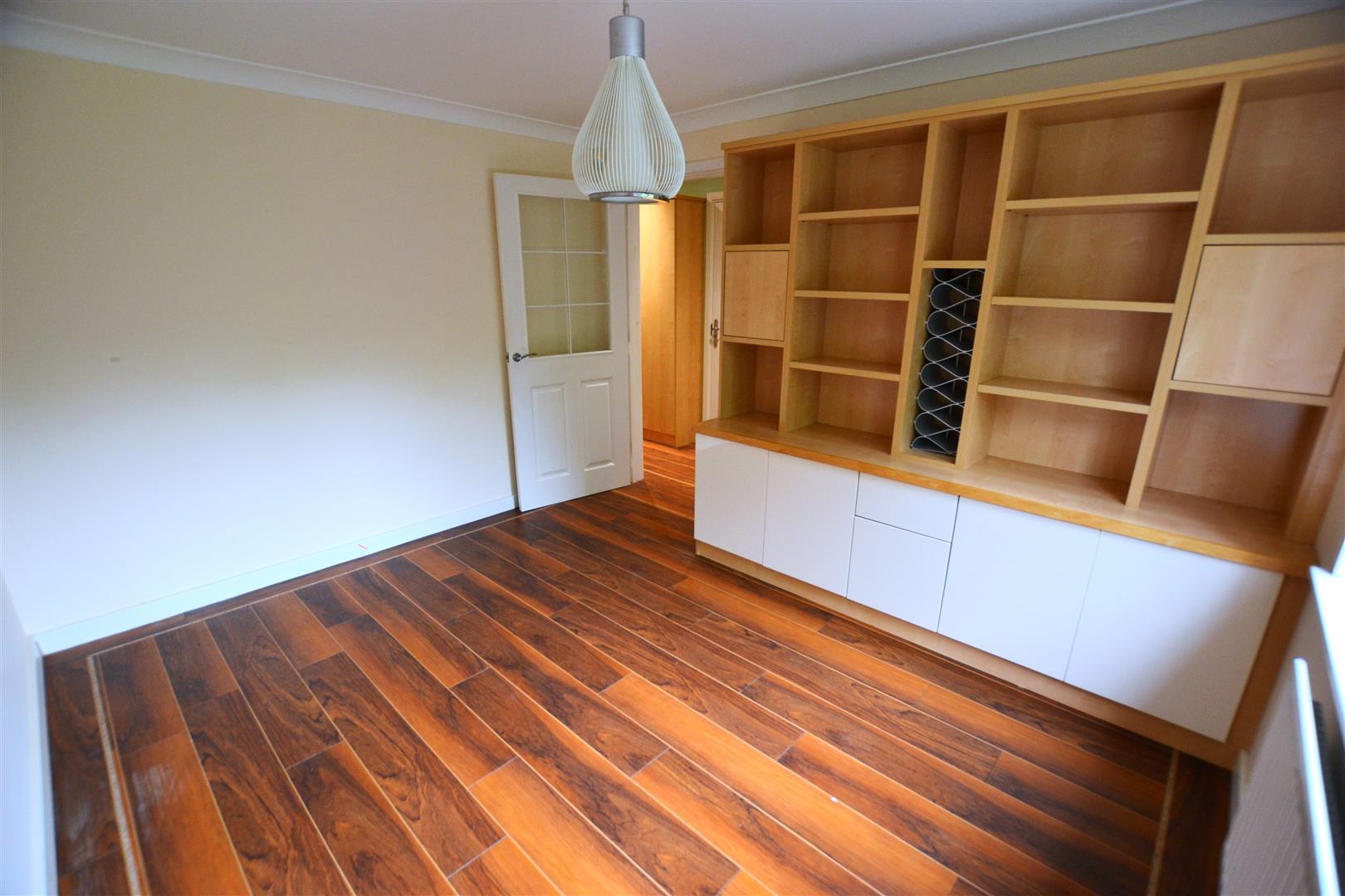 Property Image b3ffde8c-289c-437d-8d4b-11b9c34c7368