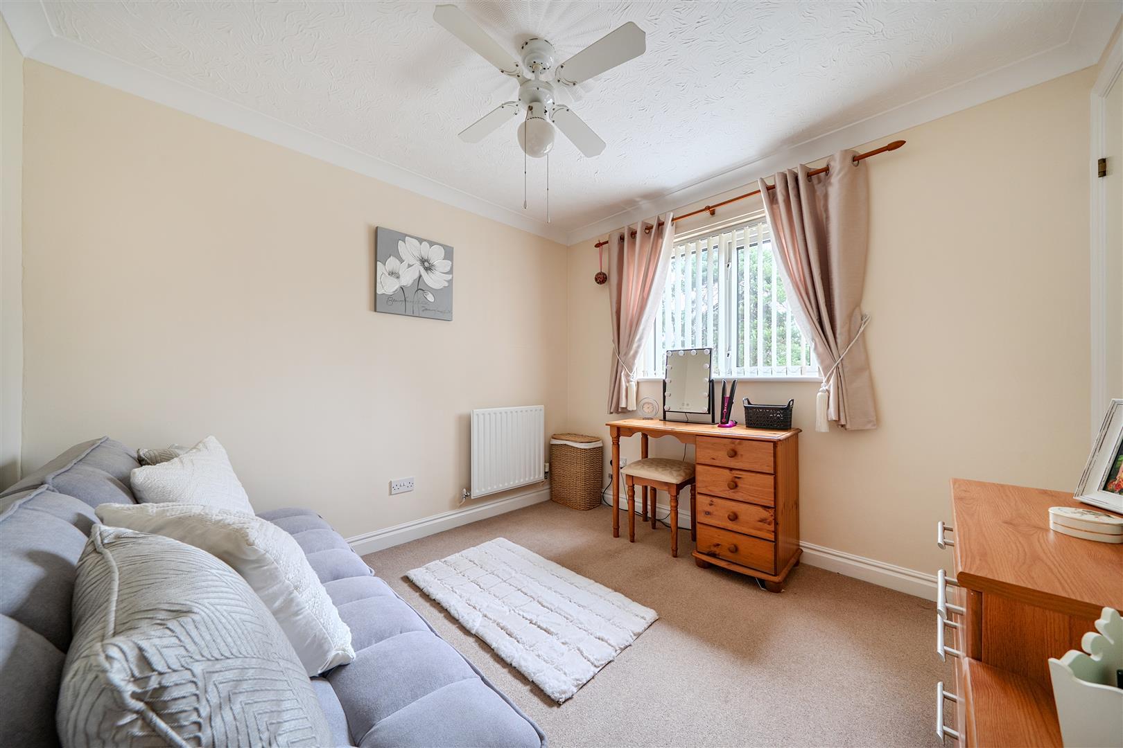 Property Image b400eb19-1411-496e-8d23-7c33fc0c2a21