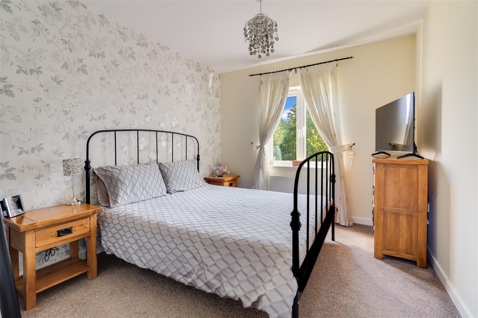 Property Image b40e798a-221a-4e92-b5b5-dfbfde64261d