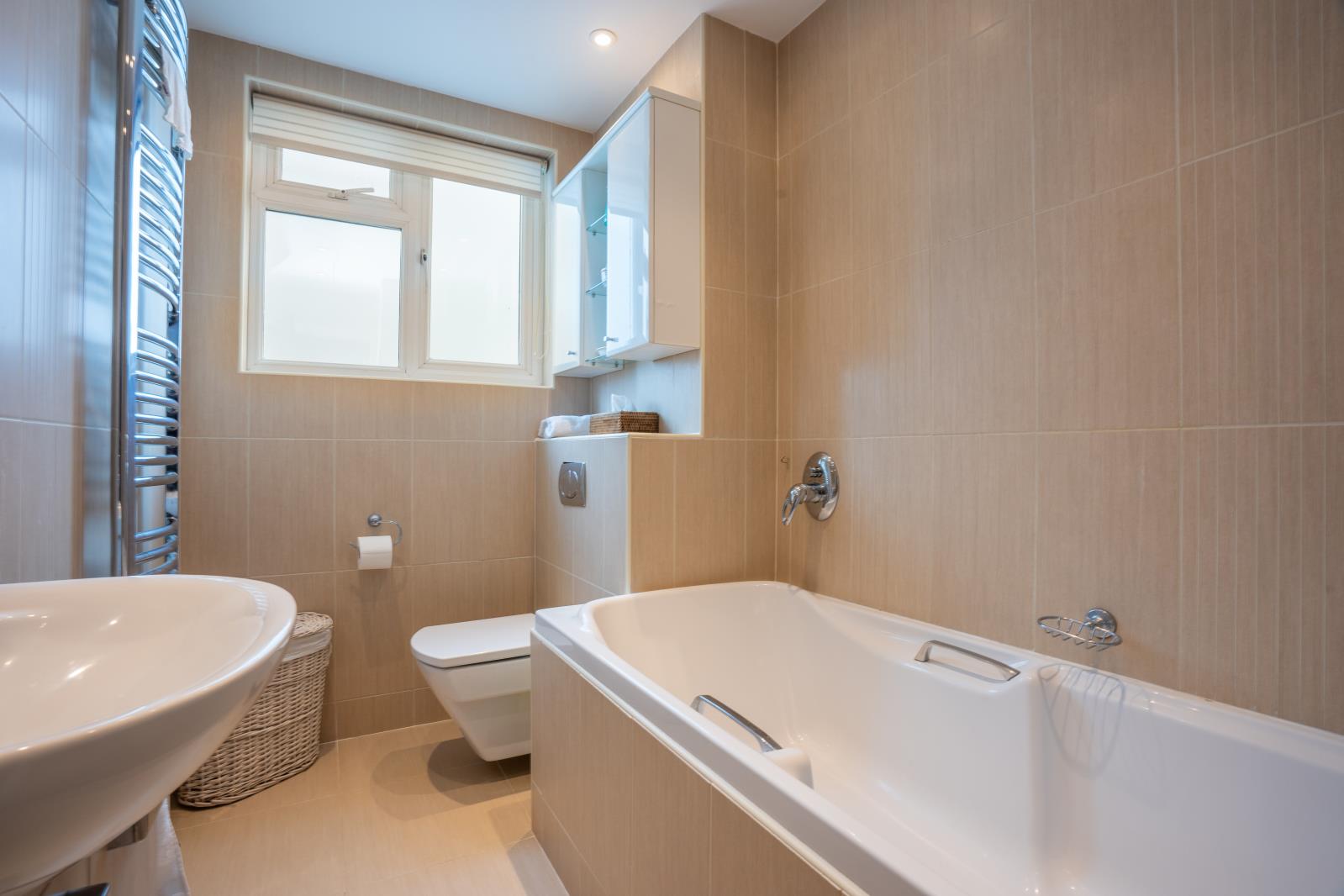 Property Image b40eb6c7-f935-4242-9416-7c80dacbe4d2