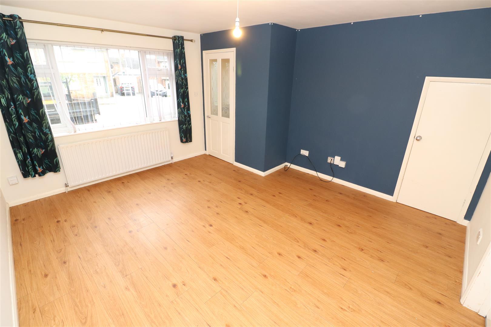 Property Image b422da2f-4376-4ef2-ae30-e1abbeb68759