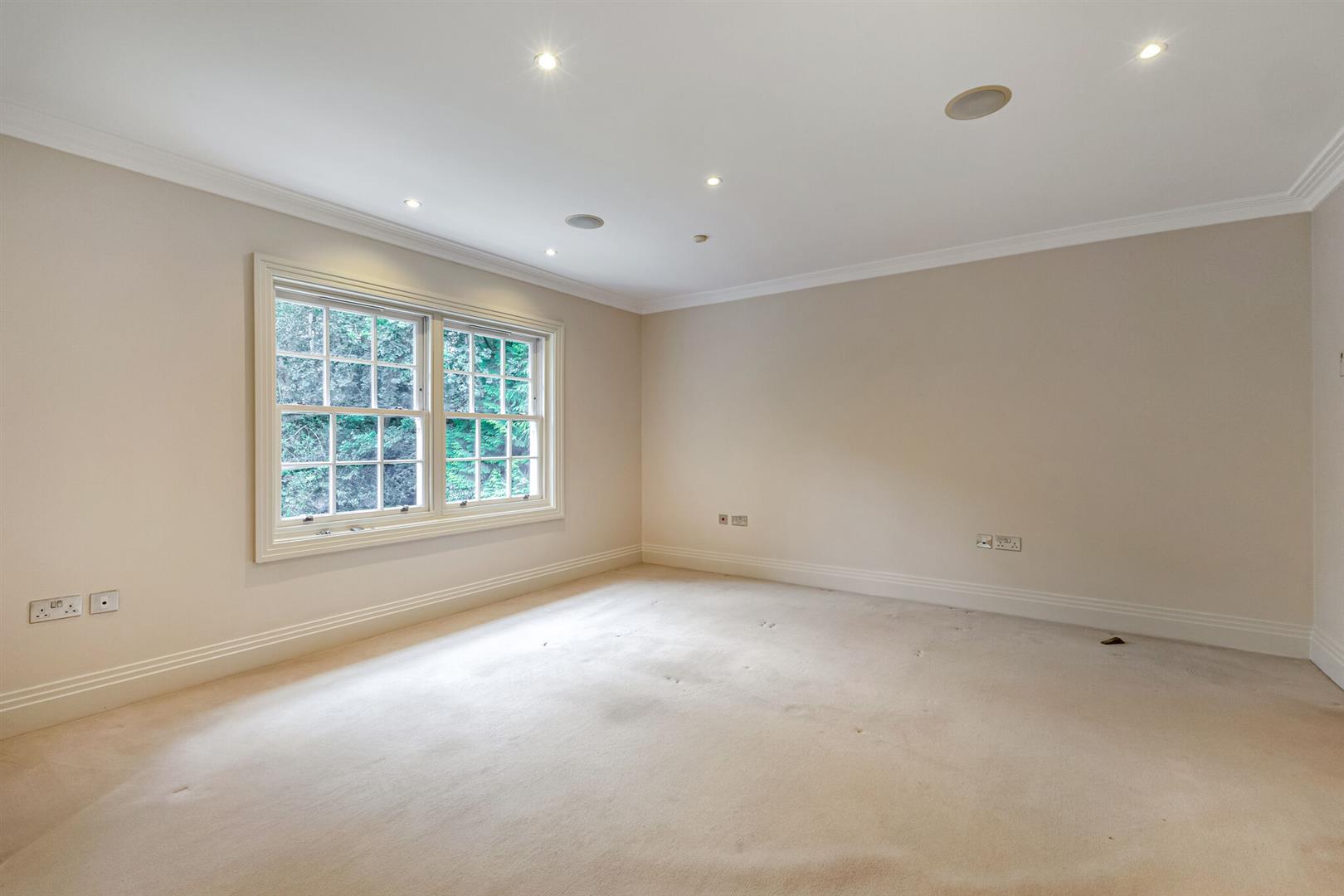 Property Image b429fa5d-8553-47d5-8ce7-e9436d158aaa