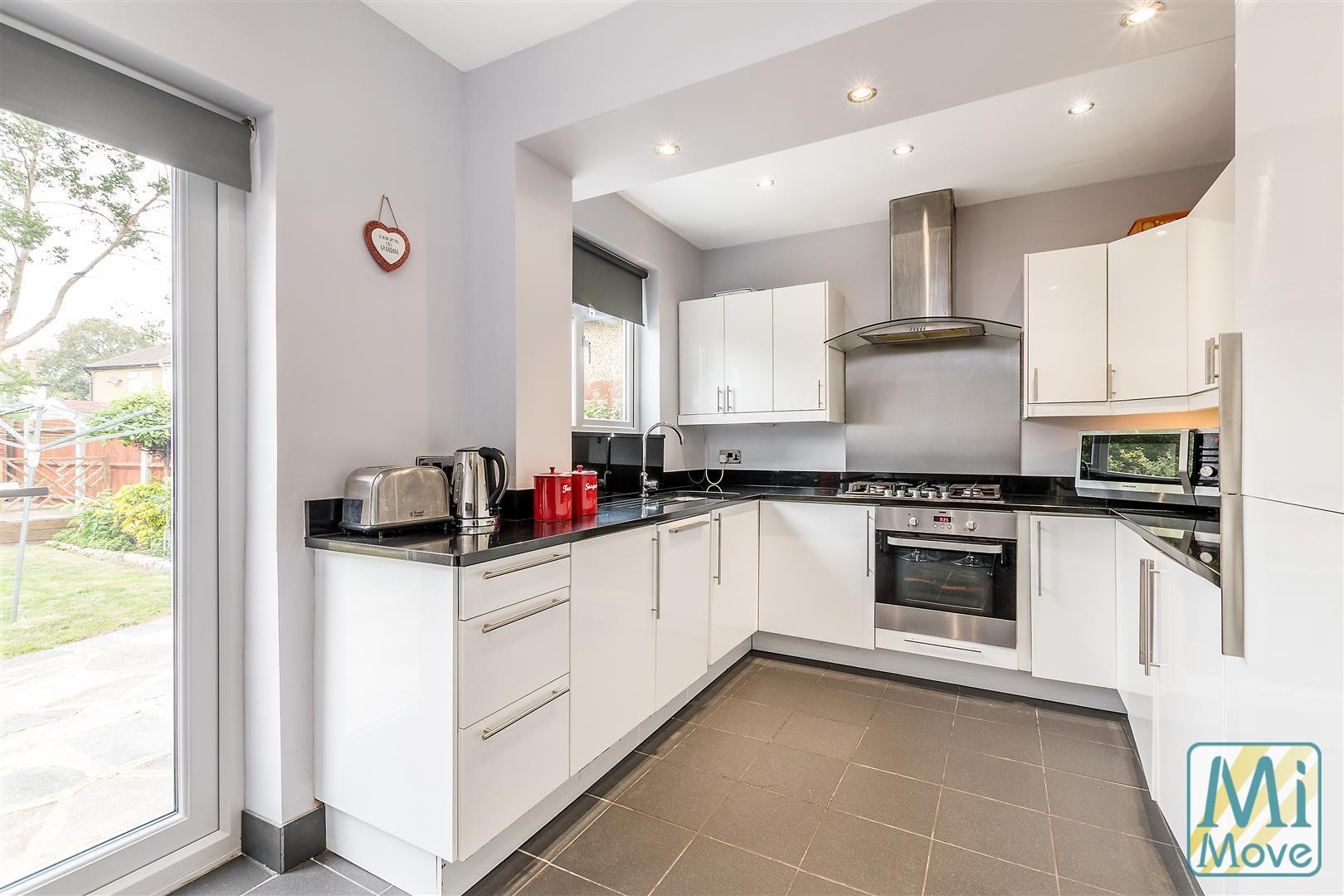 Property Image b438a813-5434-456b-9216-748dda991d2b