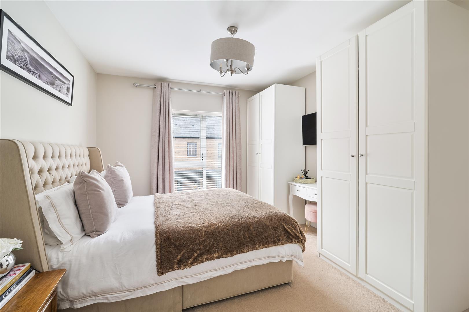 Property Image b4415e77-5561-419e-8fa2-af839386514a
