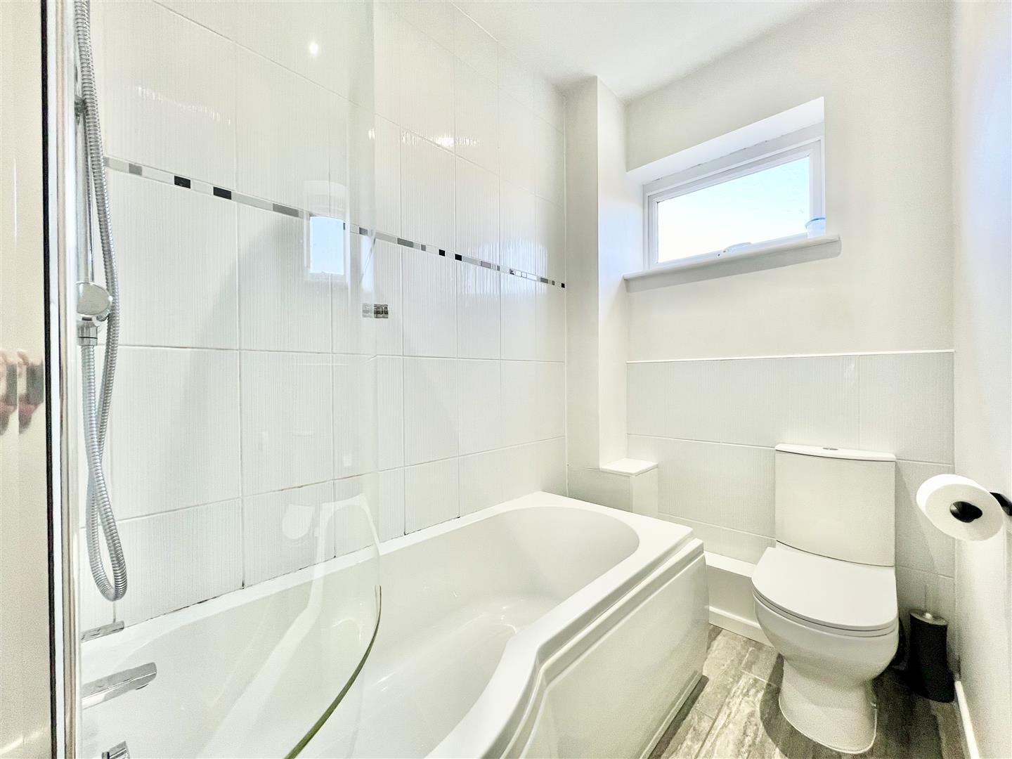 Property Image b4488131-2eb6-40bd-9728-bfcafa9a3540