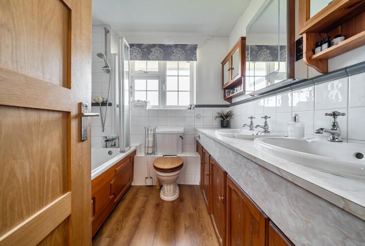 Property Image b44e4ddc-2a1a-41a6-8647-613f15fd5edd