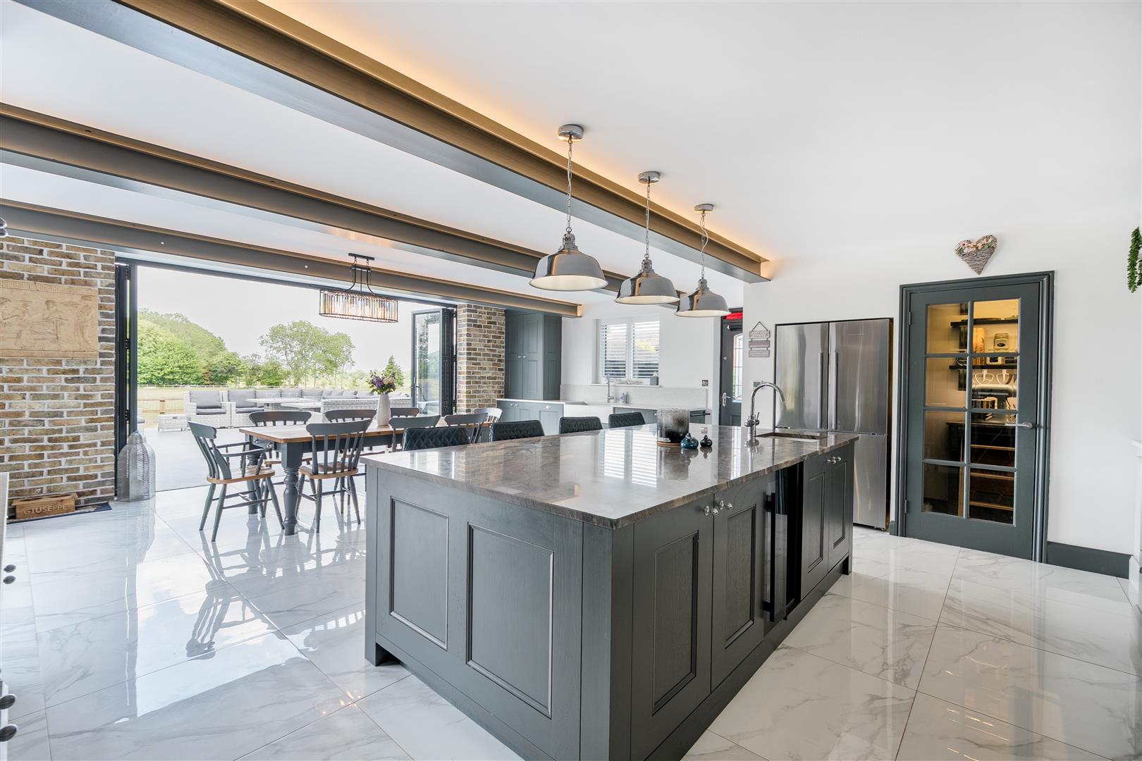 Property Image b45f29a5-2862-47bf-a9d8-4c3529c91563