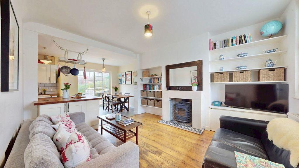 Property Image b47d9a85-e3f2-45d8-b1b3-6f7230d544da