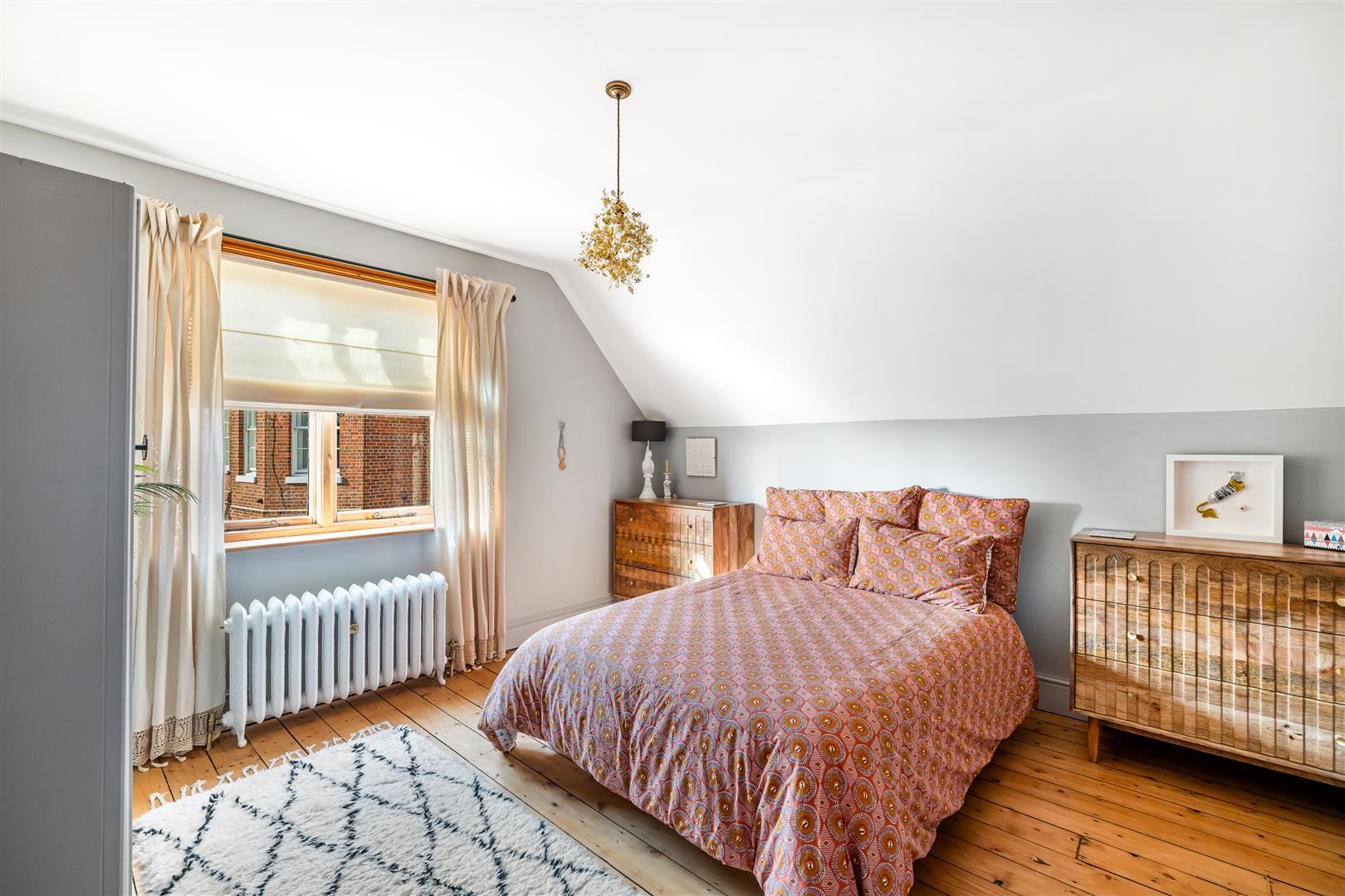 Property Image b48036cb-3b19-4f5b-9f0c-9efb6e829e9b