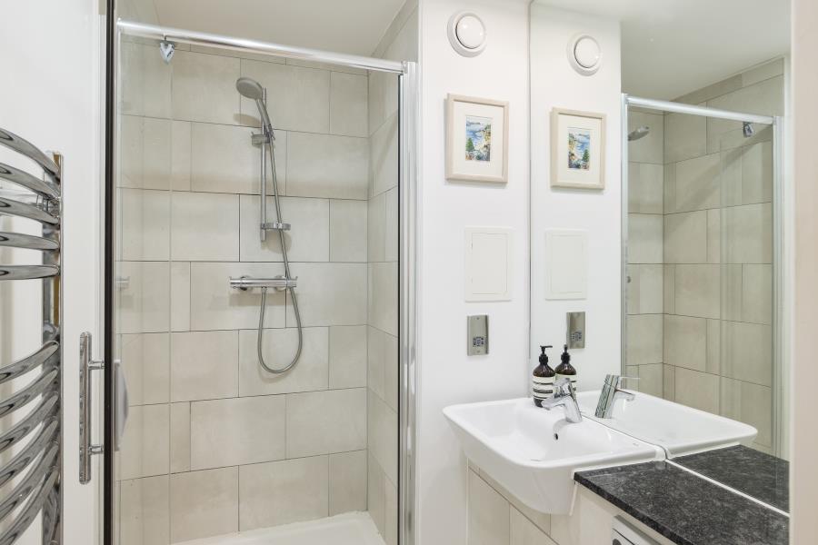 Property Image b487c5e9-371b-4fc9-9ebe-26752a36232e