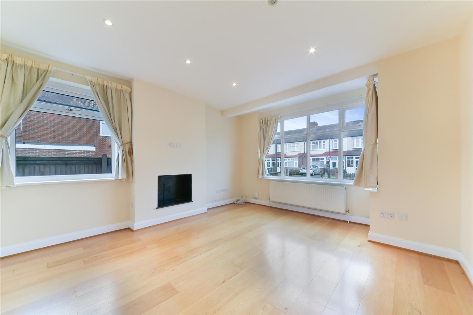 Property Image b48fb7e2-cf46-444c-b956-2e91a151be85