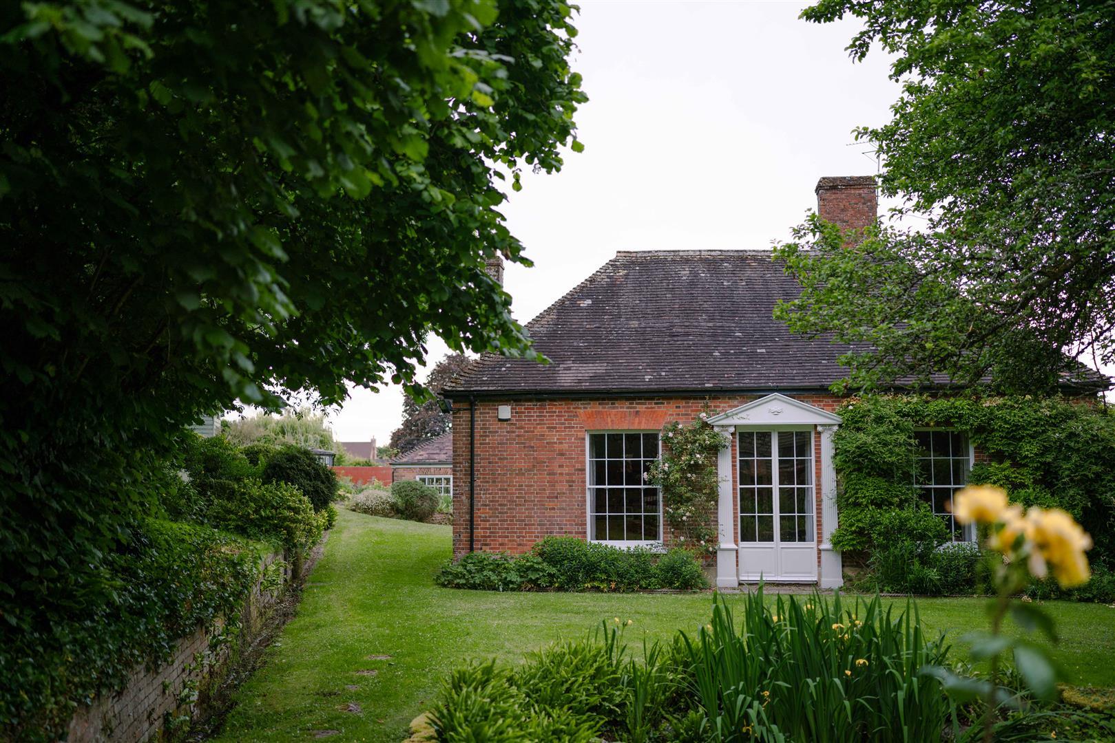 Property Image b49a4656-6e65-4bbd-ae48-4b863573aa9e